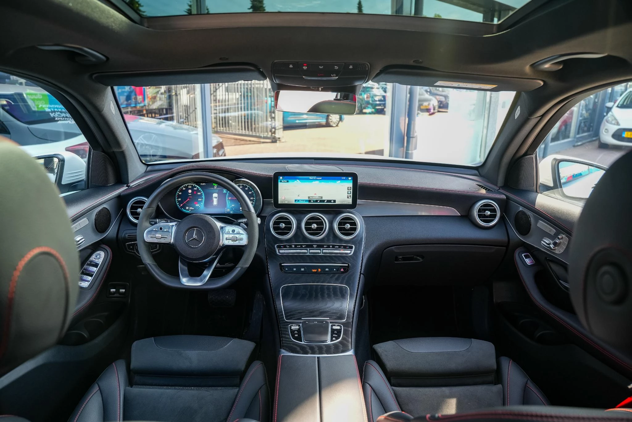 Hoofdafbeelding Mercedes-Benz GLC