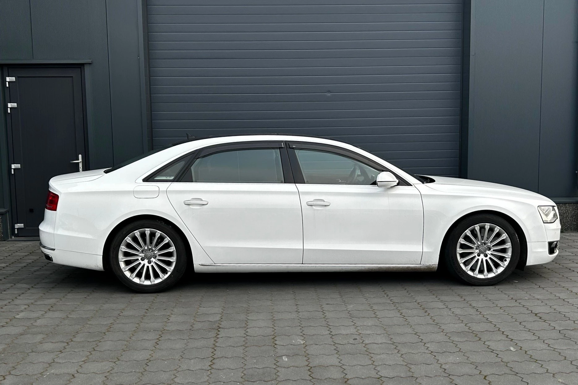 Hoofdafbeelding Audi A8