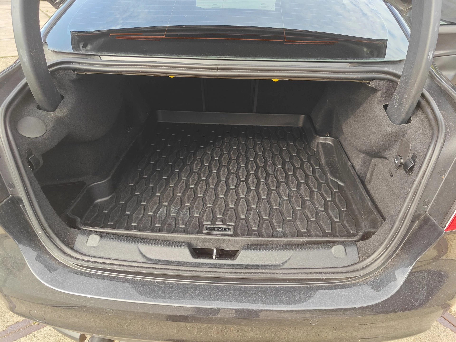 Hoofdafbeelding Jaguar XE