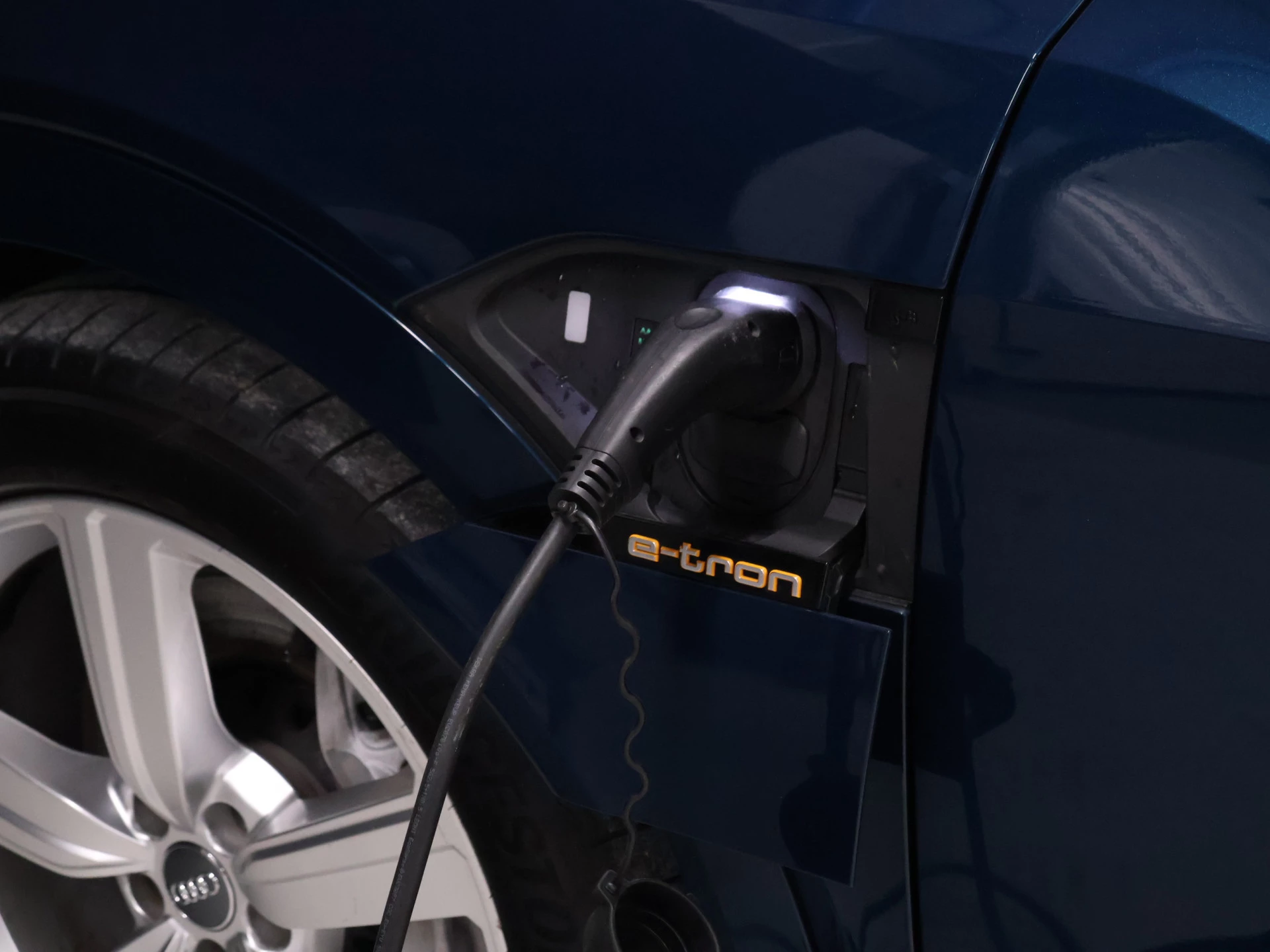 Hoofdafbeelding Audi e-tron