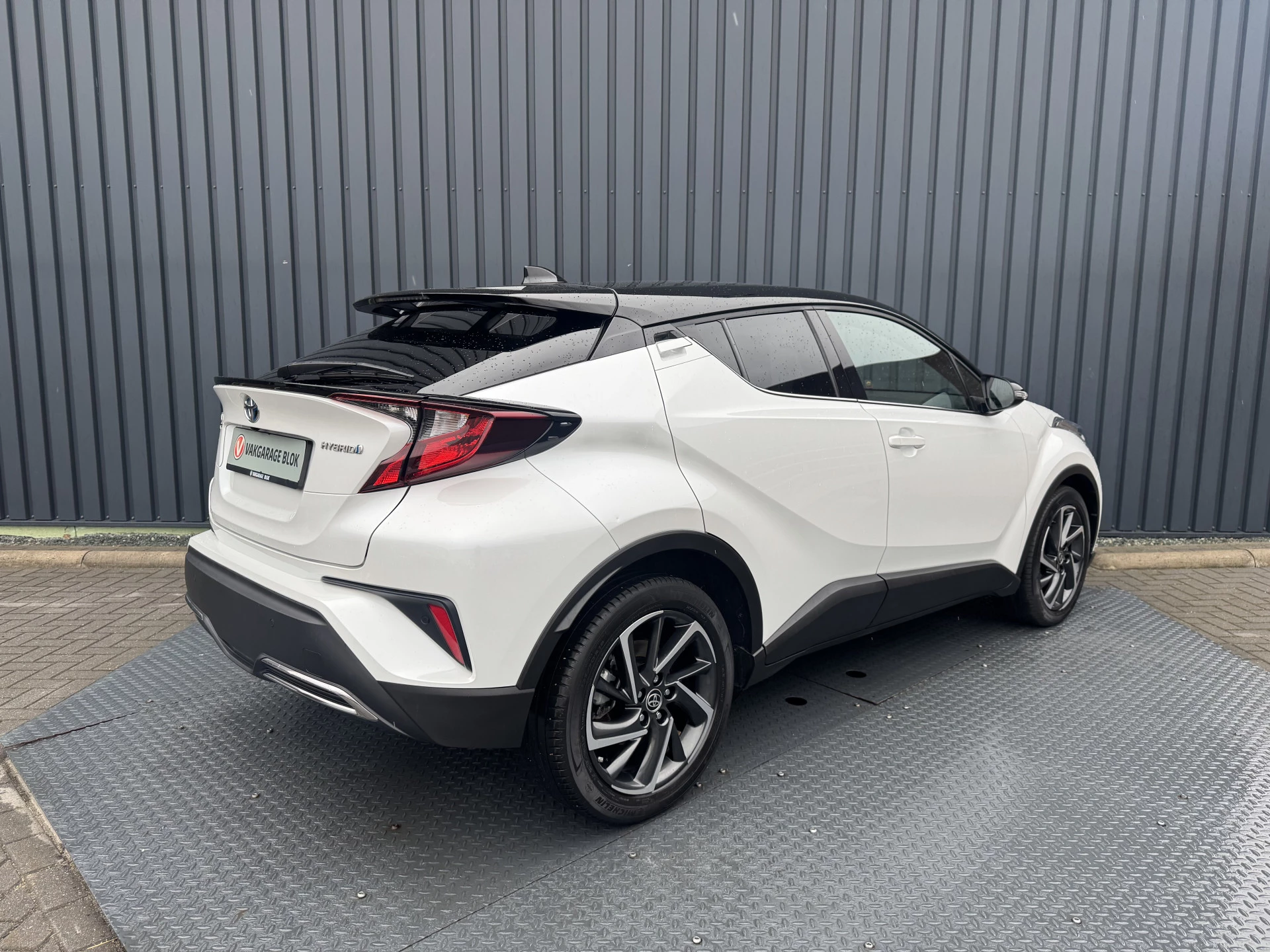 Hoofdafbeelding Toyota C-HR
