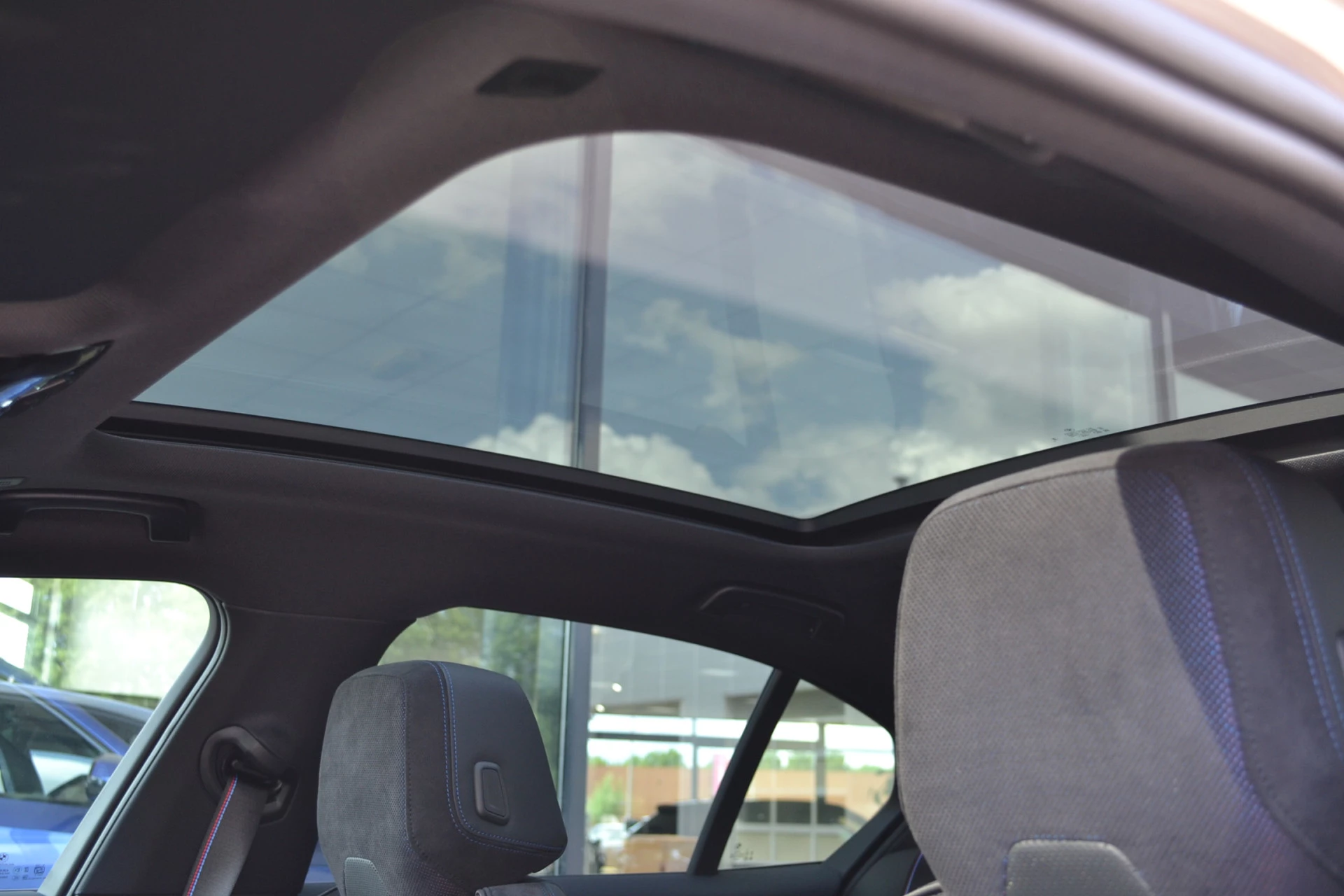 Hoofdafbeelding BMW i5