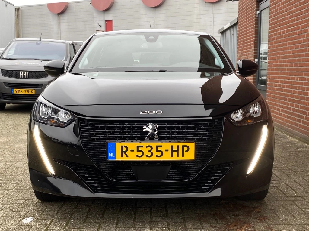 Hoofdafbeelding Peugeot e-208