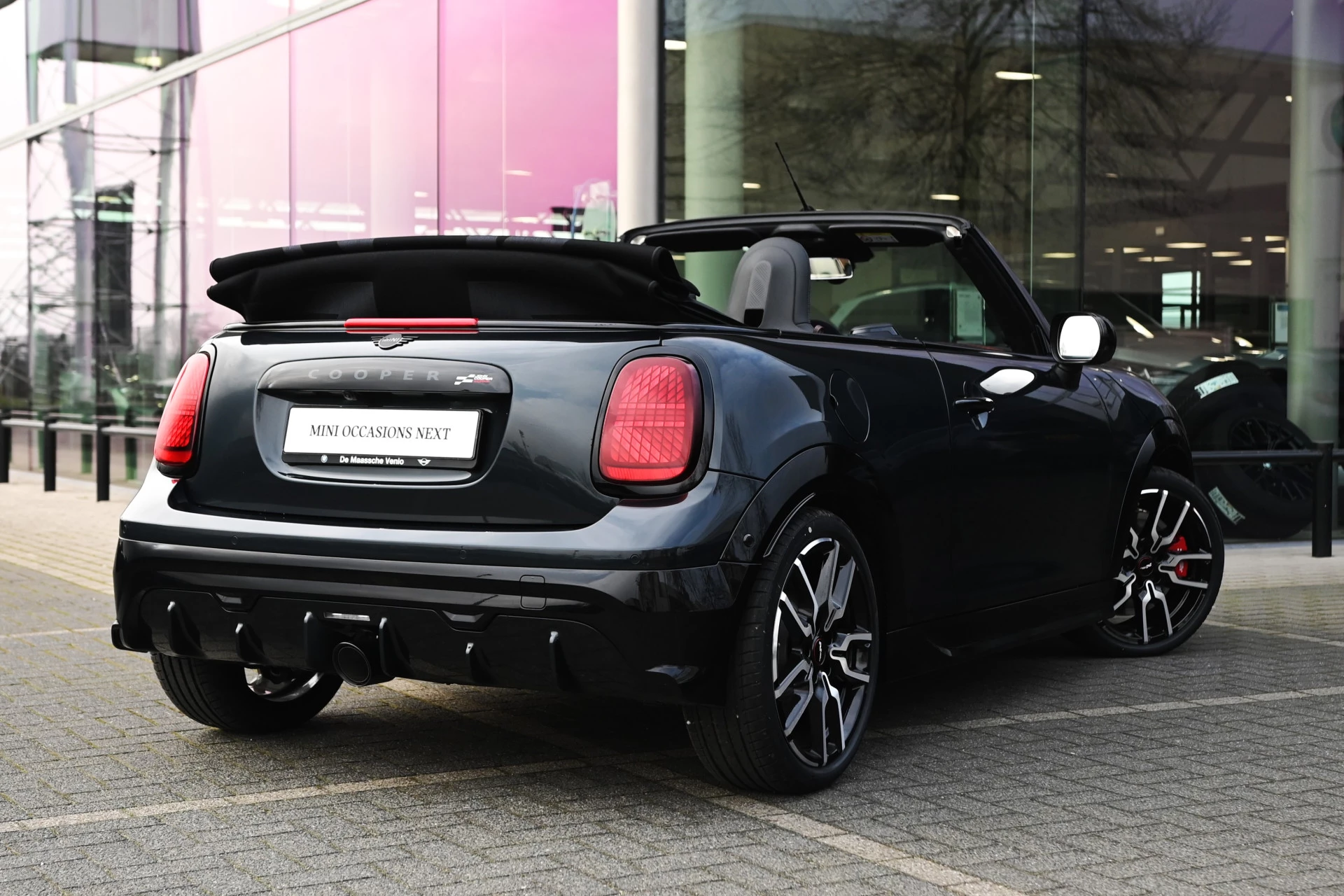 Hoofdafbeelding MINI Cabrio