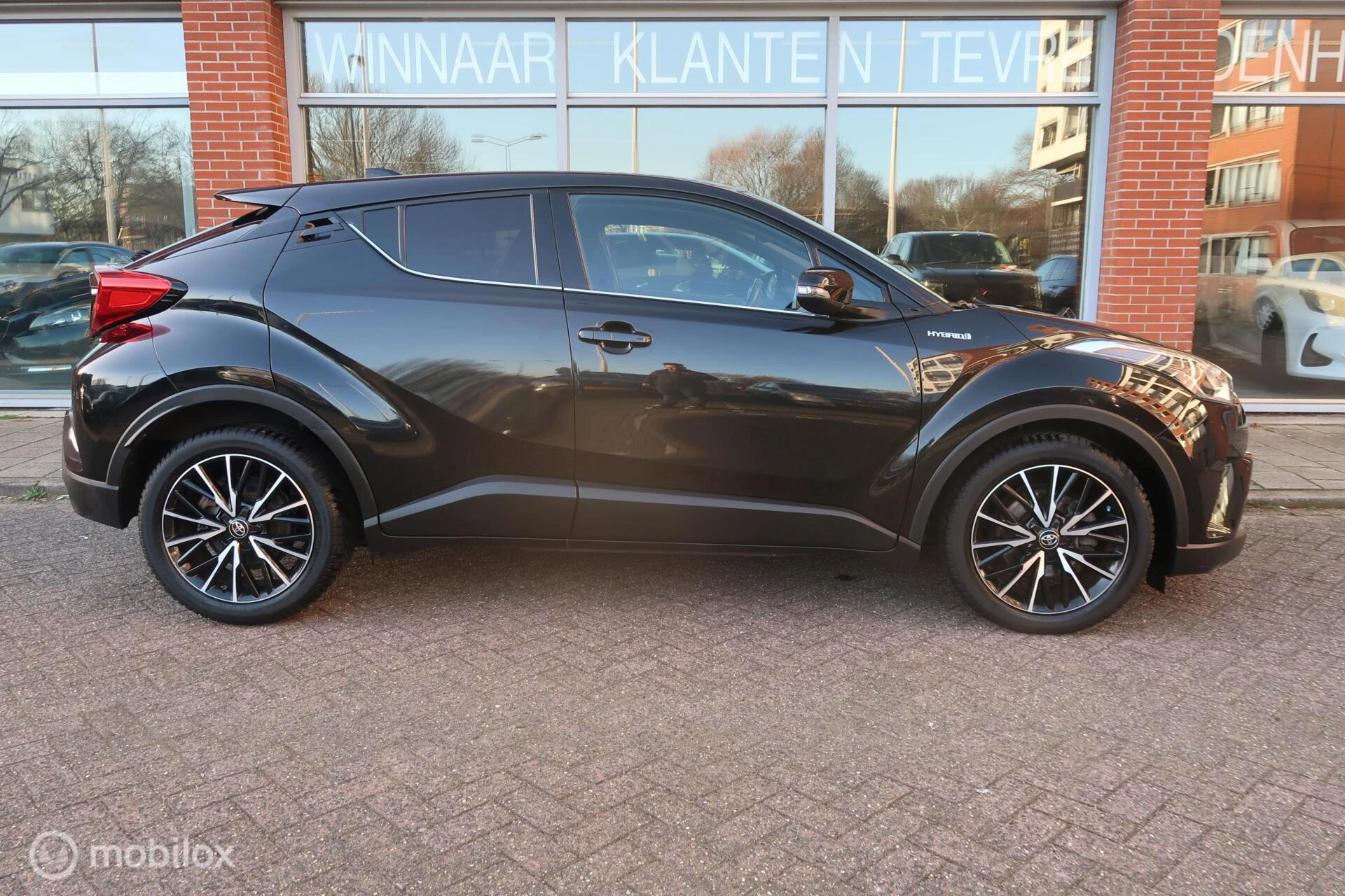 Hoofdafbeelding Toyota C-HR