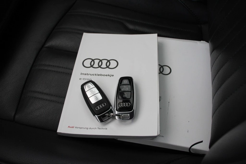 Hoofdafbeelding Audi e-tron