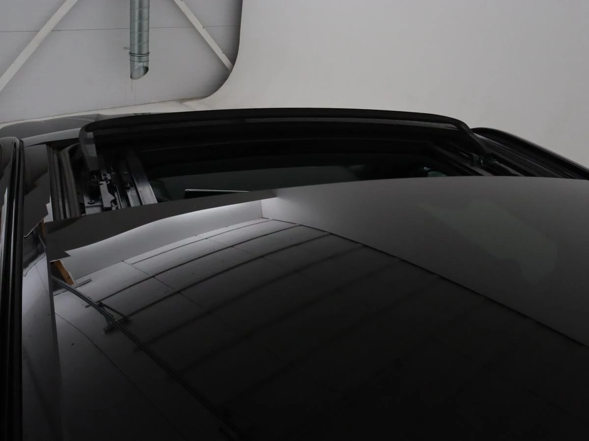 Hoofdafbeelding Peugeot e-2008