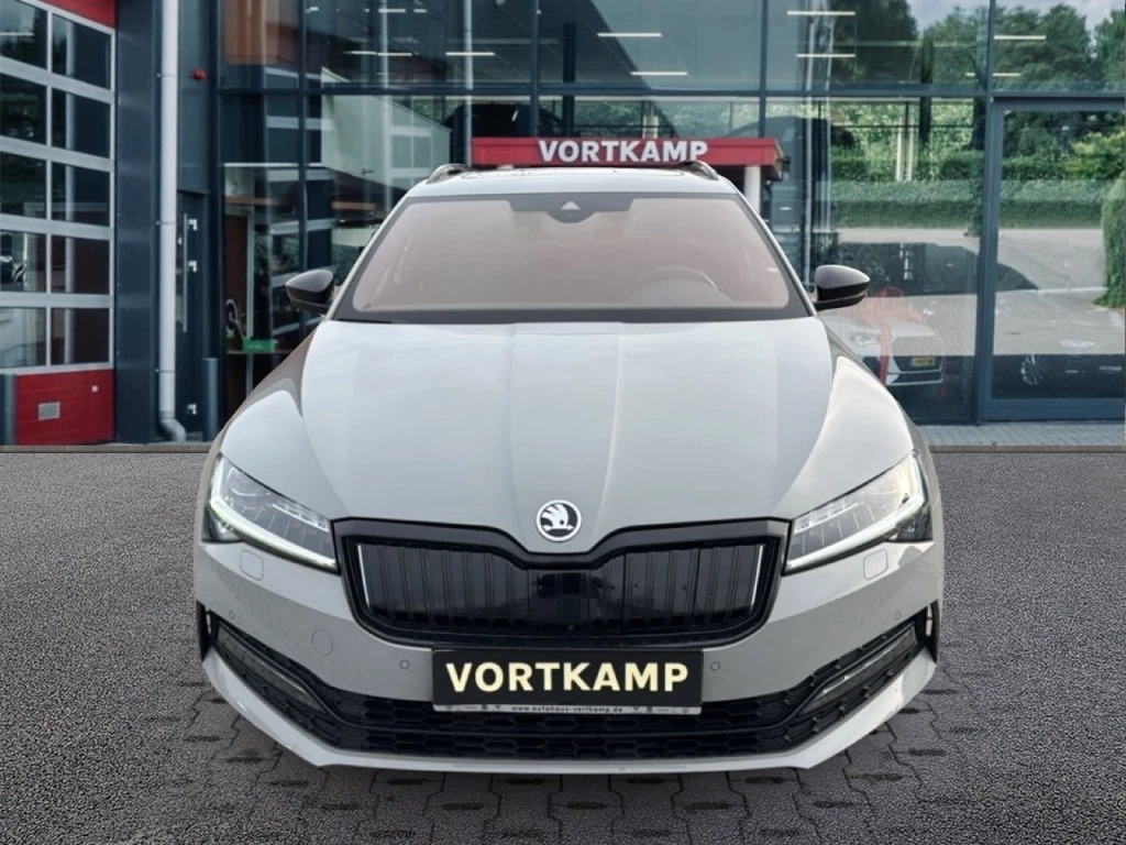 Hoofdafbeelding Škoda Superb