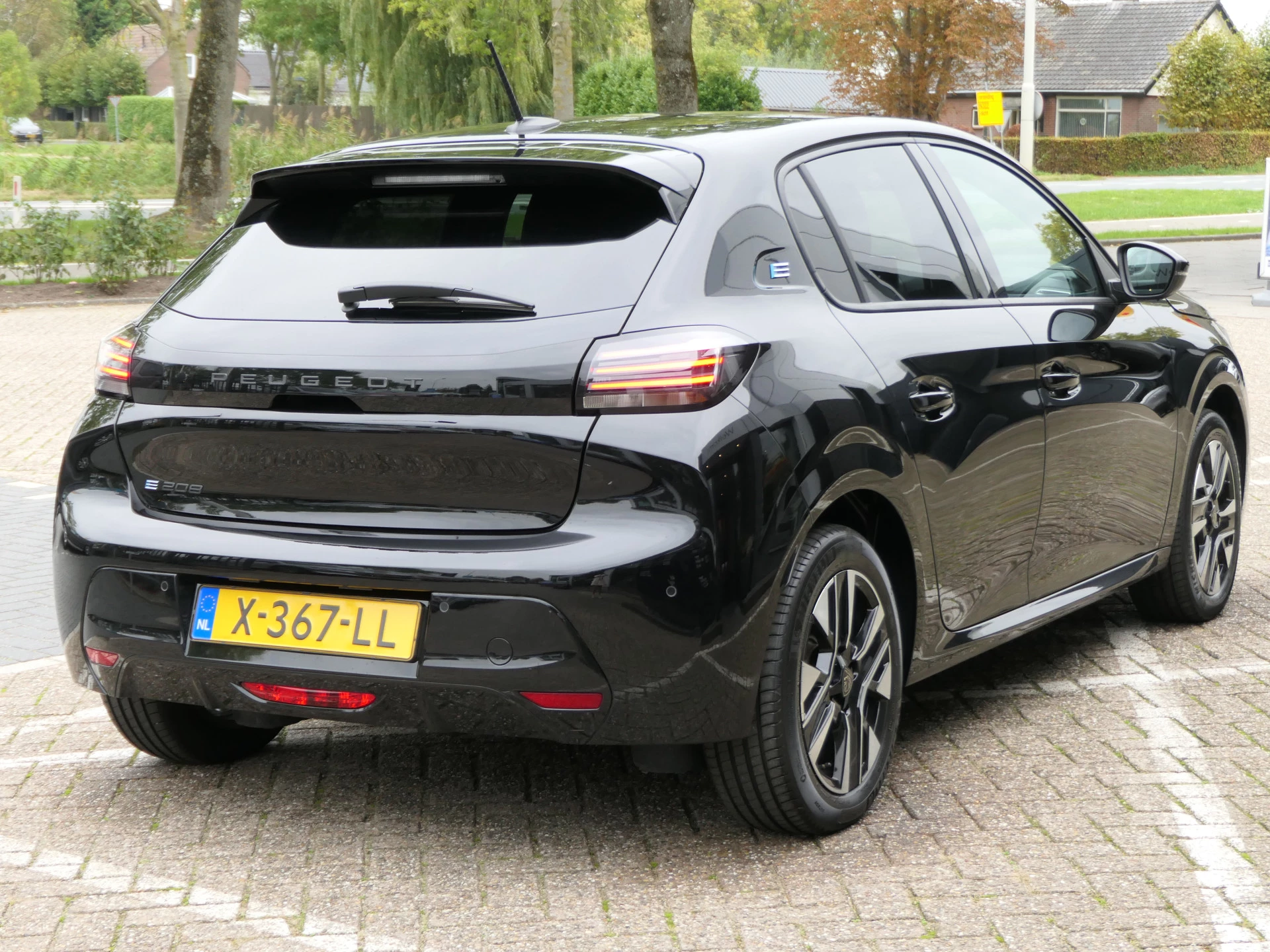 Hoofdafbeelding Peugeot e-208