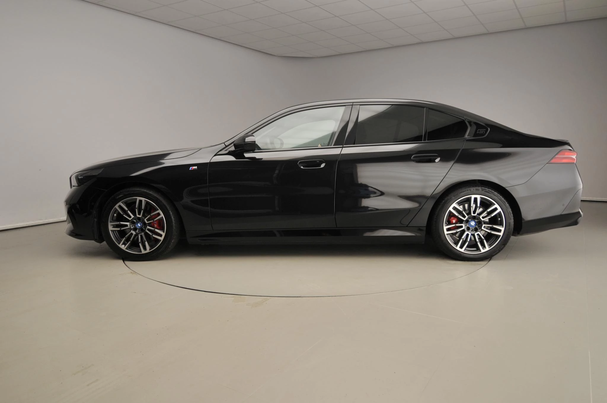 Hoofdafbeelding BMW i5