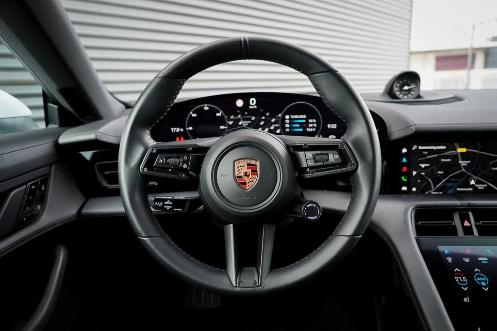 Hoofdafbeelding Porsche Taycan
