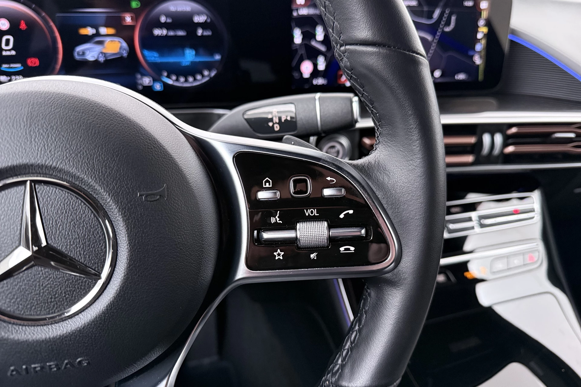 Hoofdafbeelding Mercedes-Benz EQC