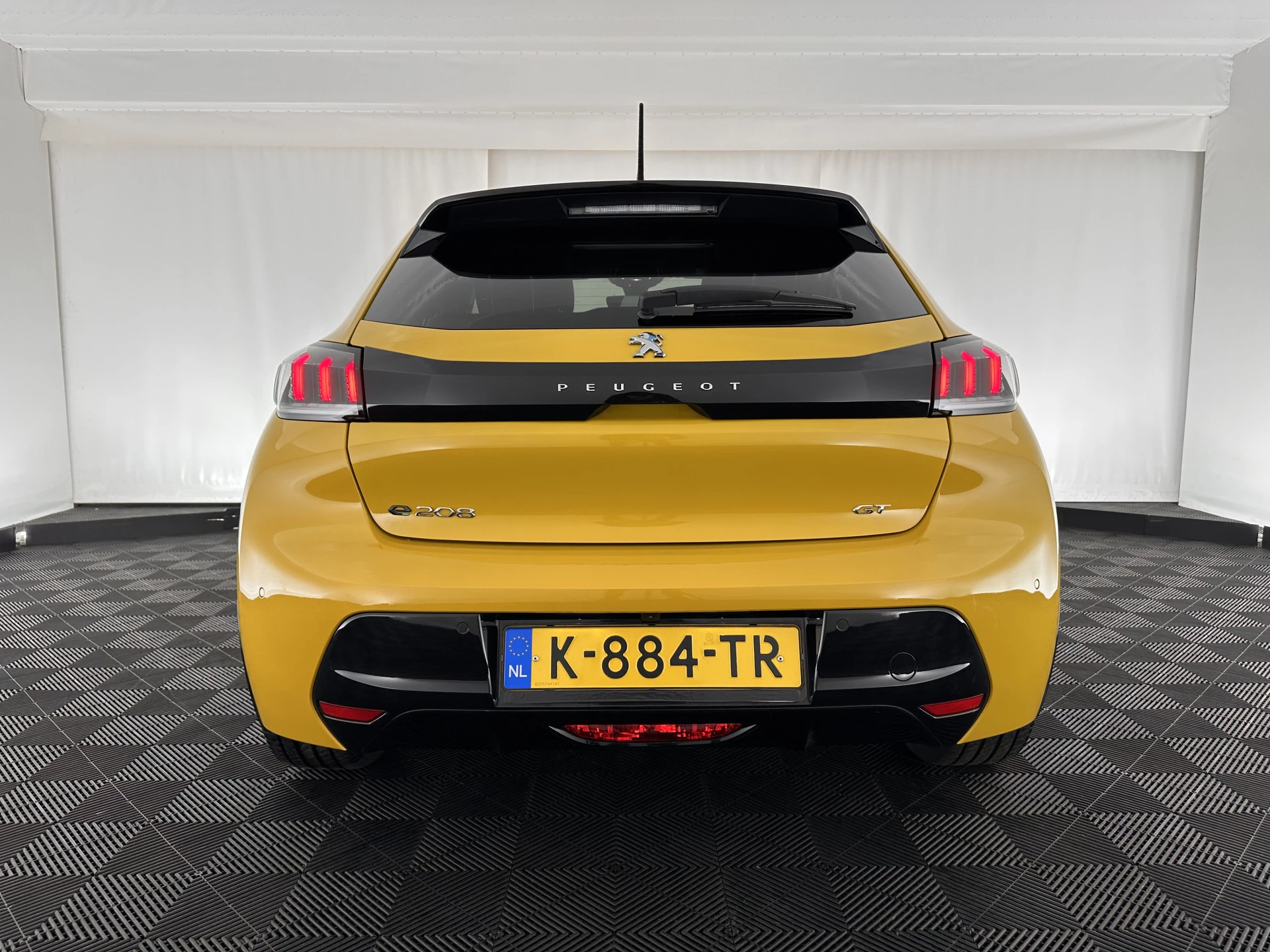 Hoofdafbeelding Peugeot e-208