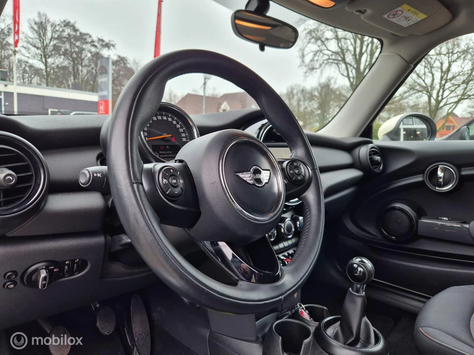 Hoofdafbeelding MINI One