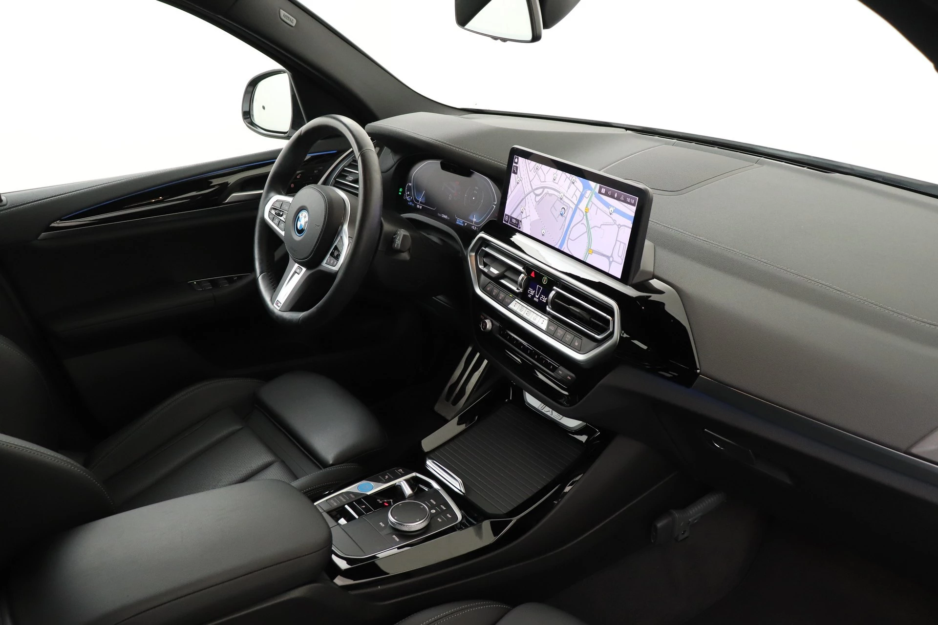 Hoofdafbeelding BMW iX3