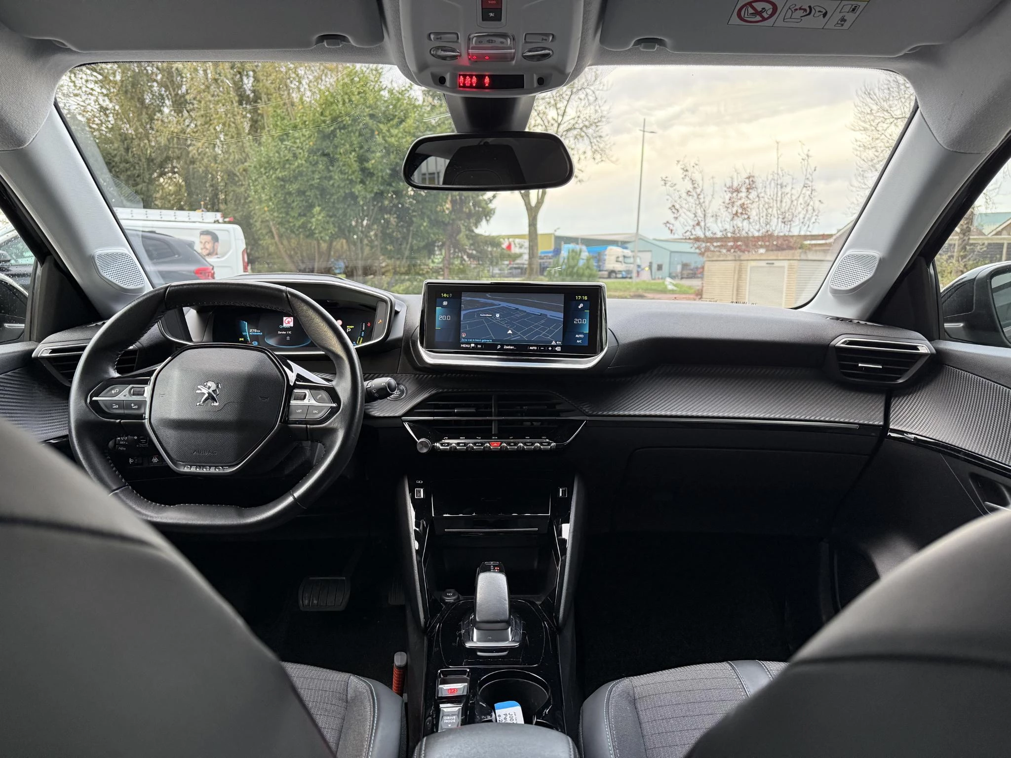 Hoofdafbeelding Peugeot e-208