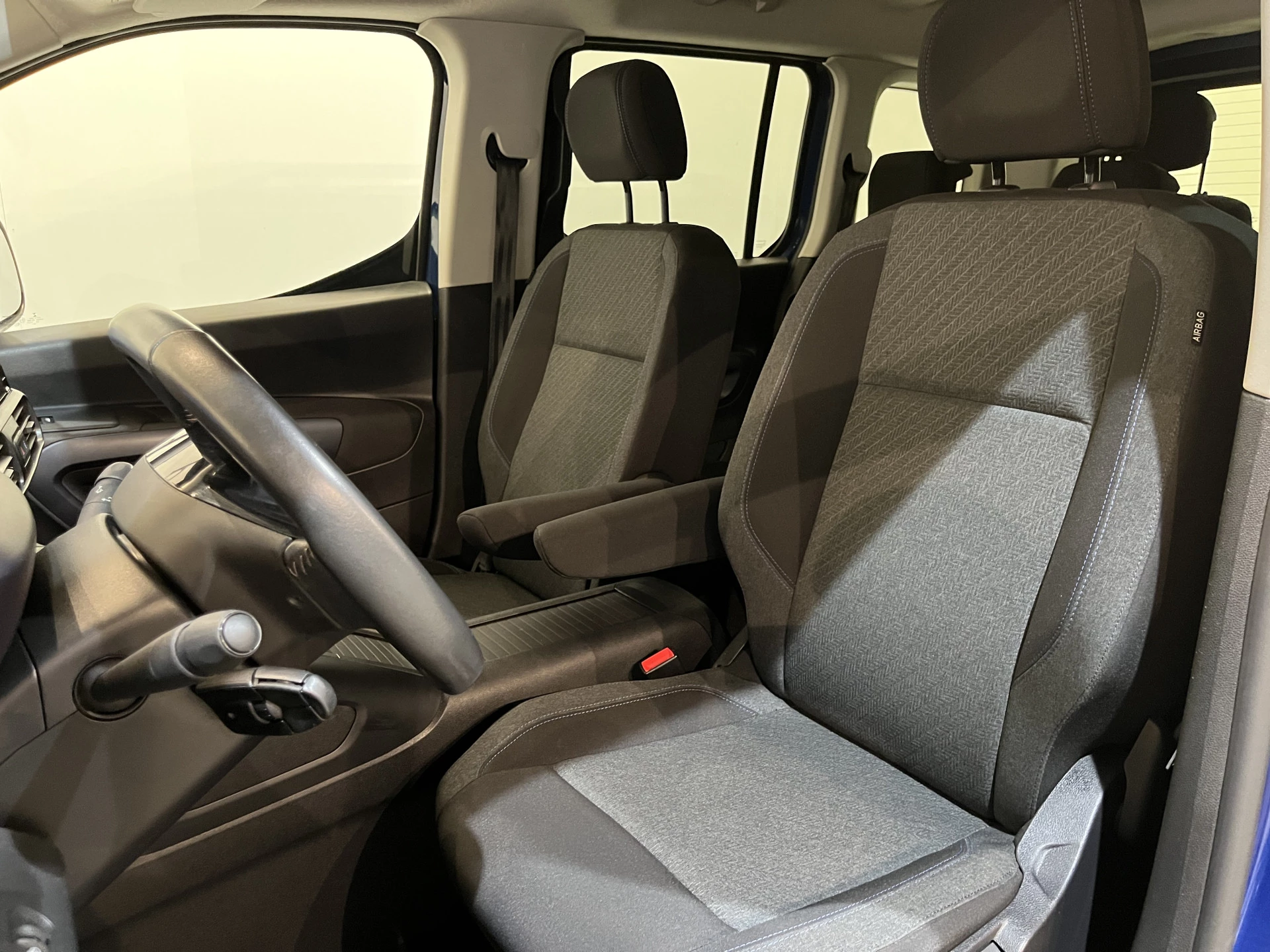 Hoofdafbeelding Peugeot e-Rifter