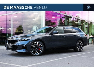 BMW 5 Serie Touring 550e xDrive M Sport Automaat / Panoramadak / Trekhaak / Bowers & Wilkins / Adaptief M Onderstel Professional / Adaptieve LED / Parking Assistant Professional