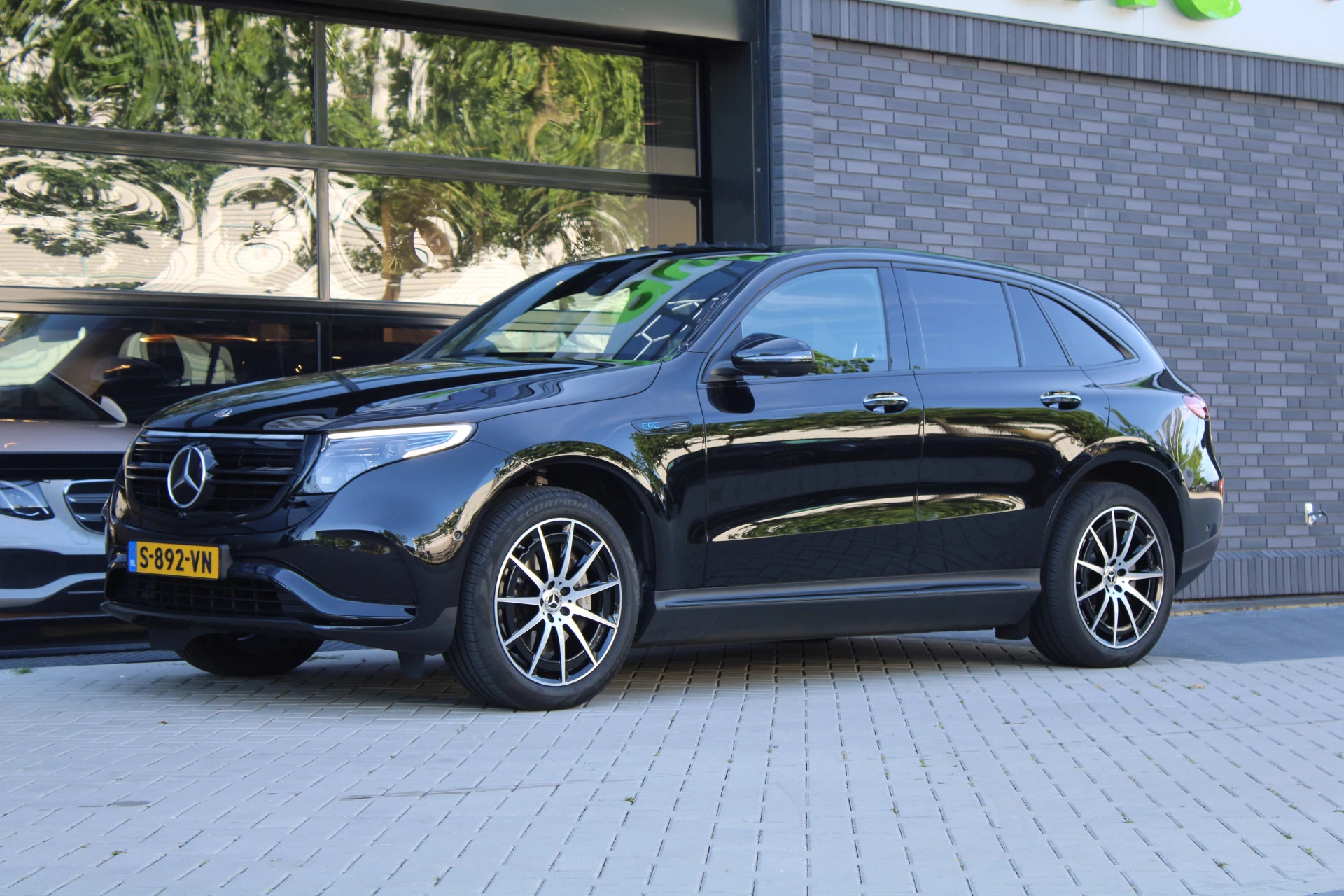 Hoofdafbeelding Mercedes-Benz EQC