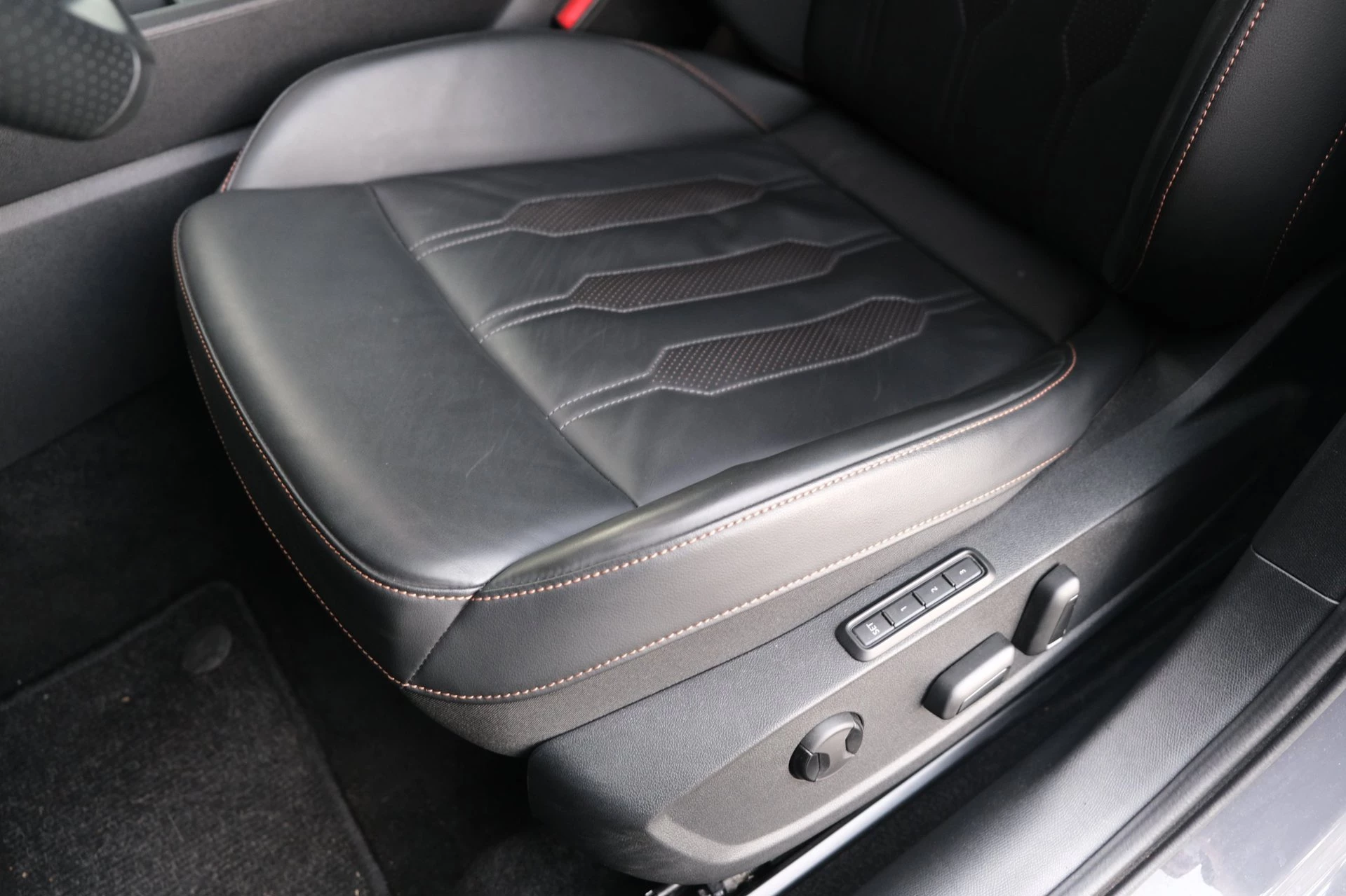 Hoofdafbeelding CUPRA Leon