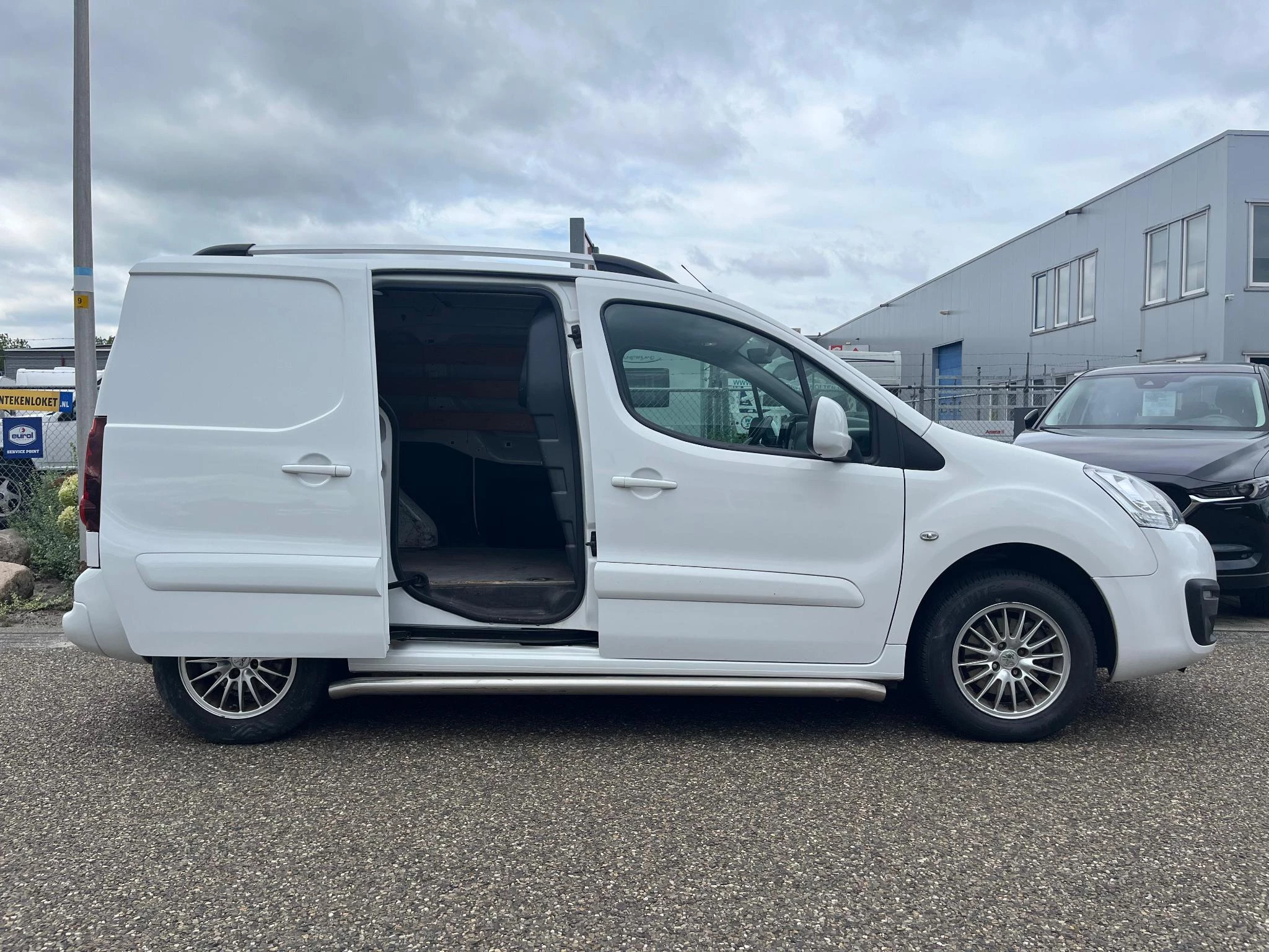 Hoofdafbeelding Peugeot Partner