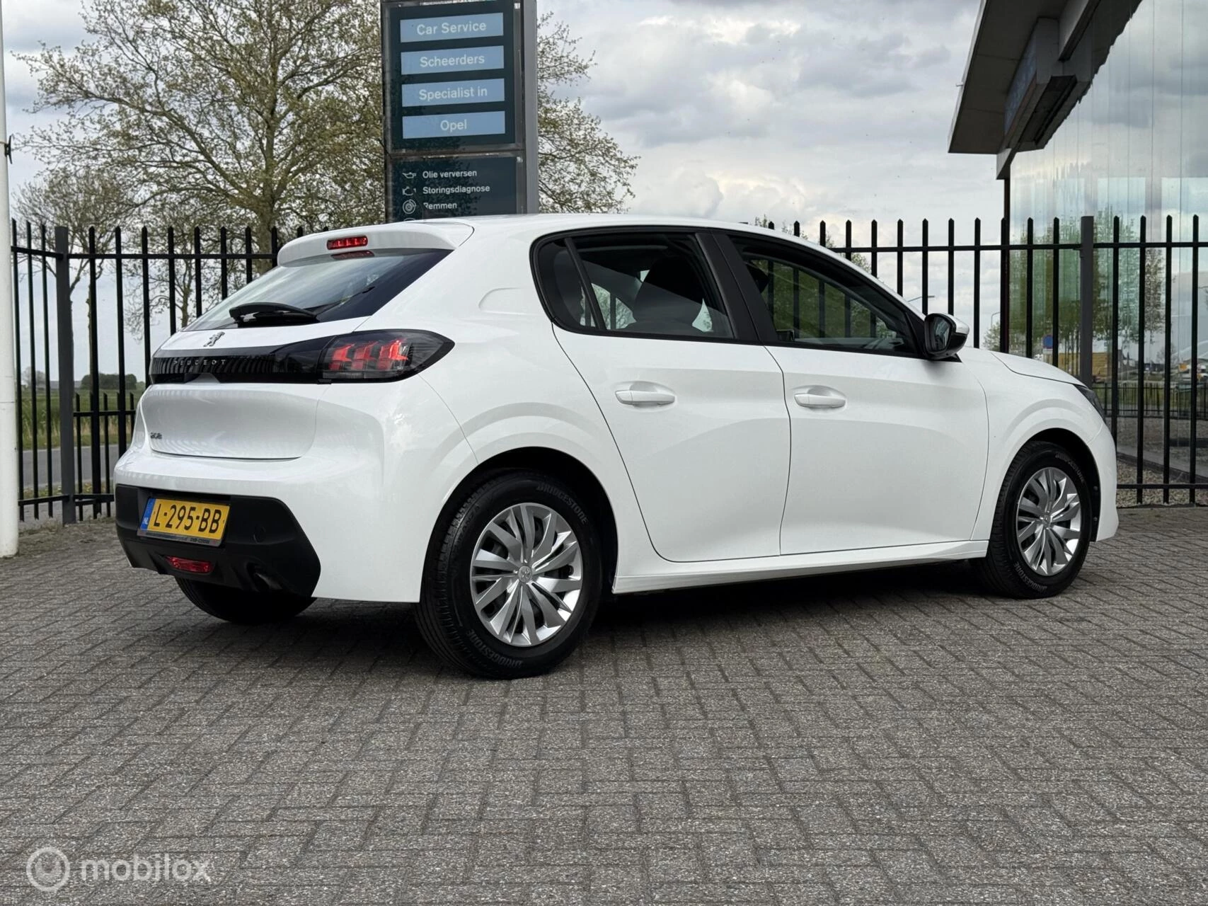 Hoofdafbeelding Peugeot 208