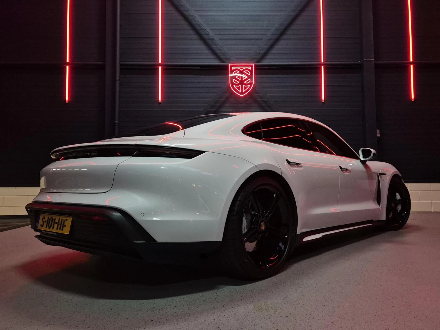 Hoofdafbeelding Porsche Taycan