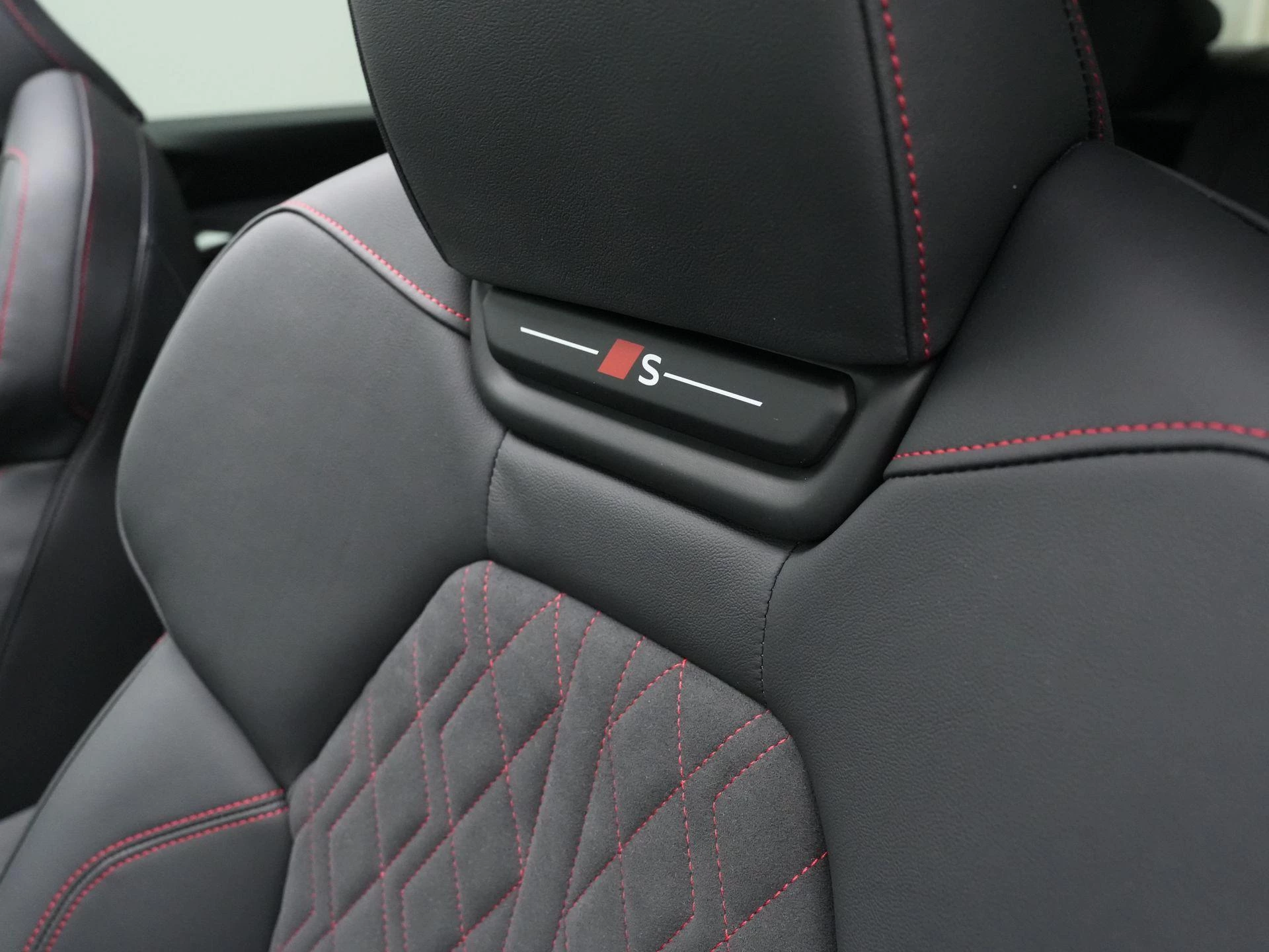 Hoofdafbeelding Audi Q6
