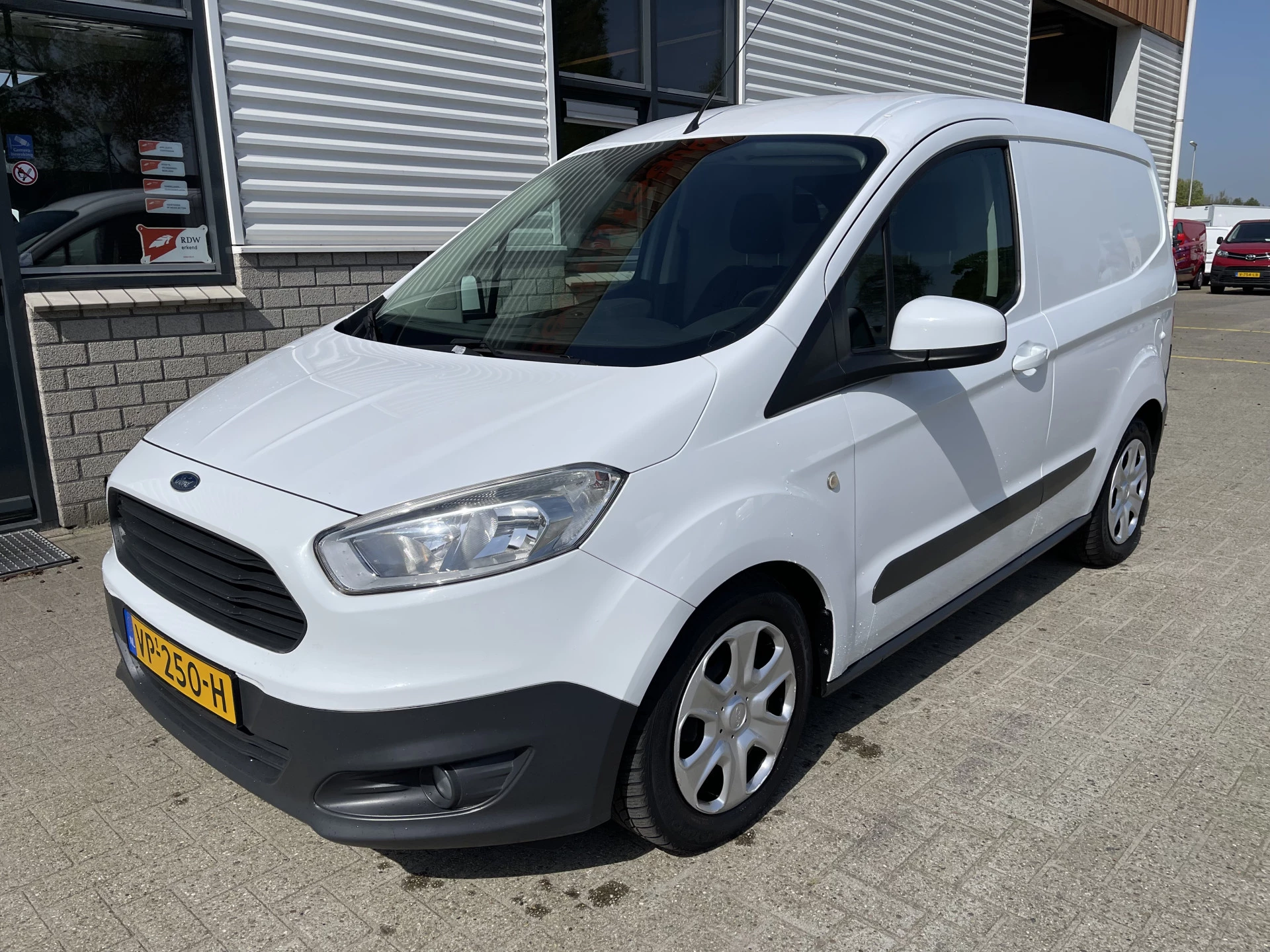 Hoofdafbeelding Ford Transit Courier
