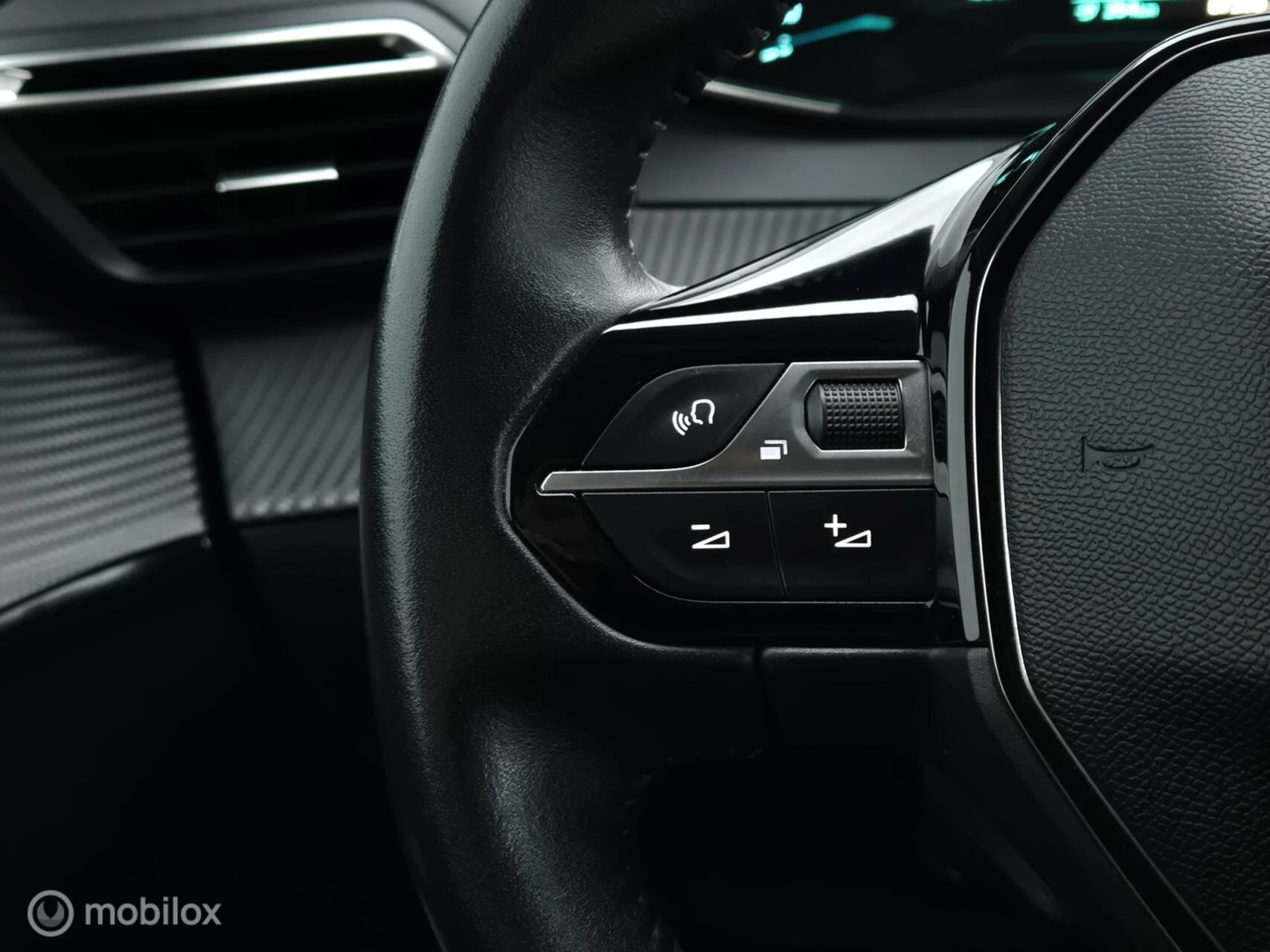 Hoofdafbeelding Peugeot e-208