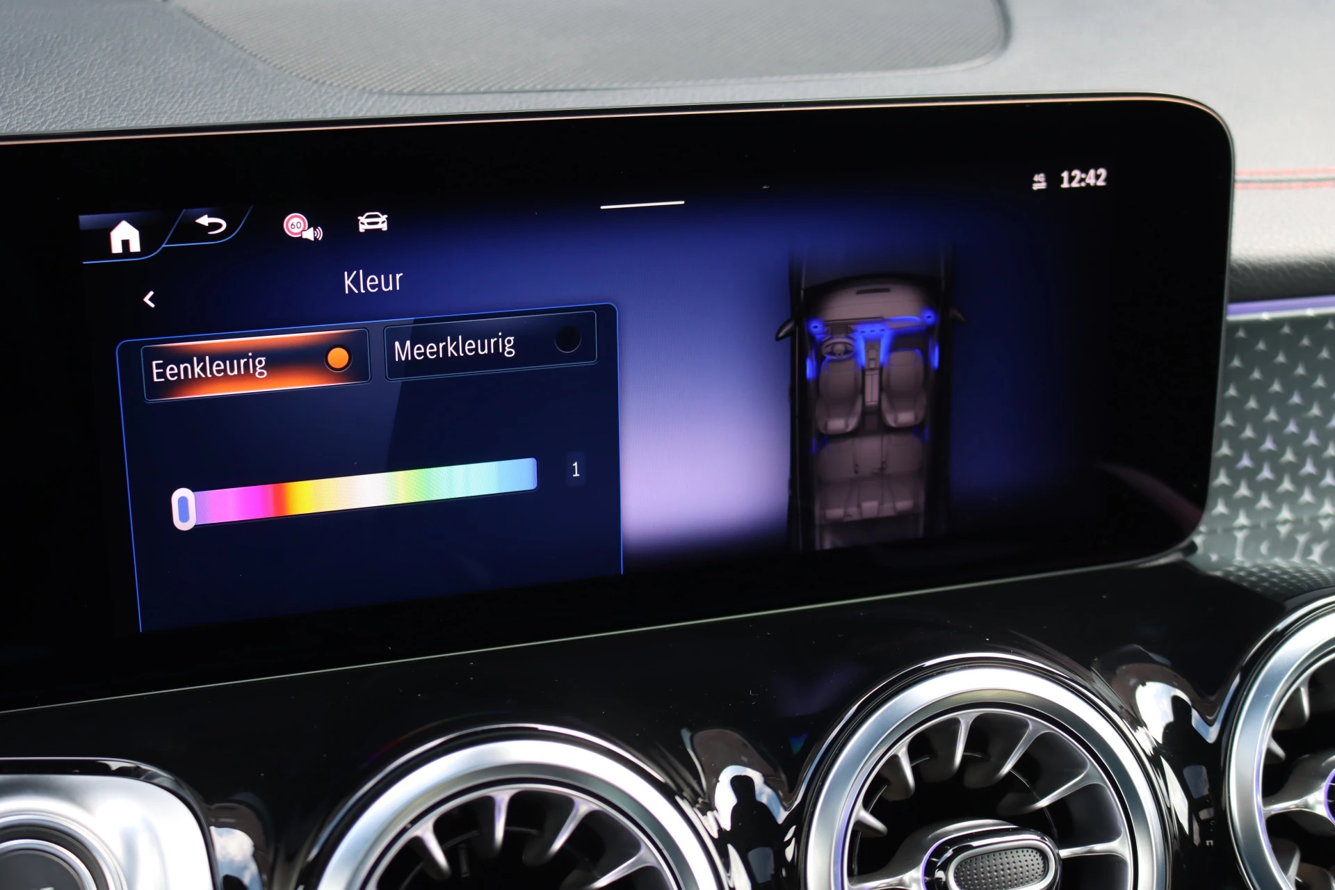 Hoofdafbeelding Mercedes-Benz EQB