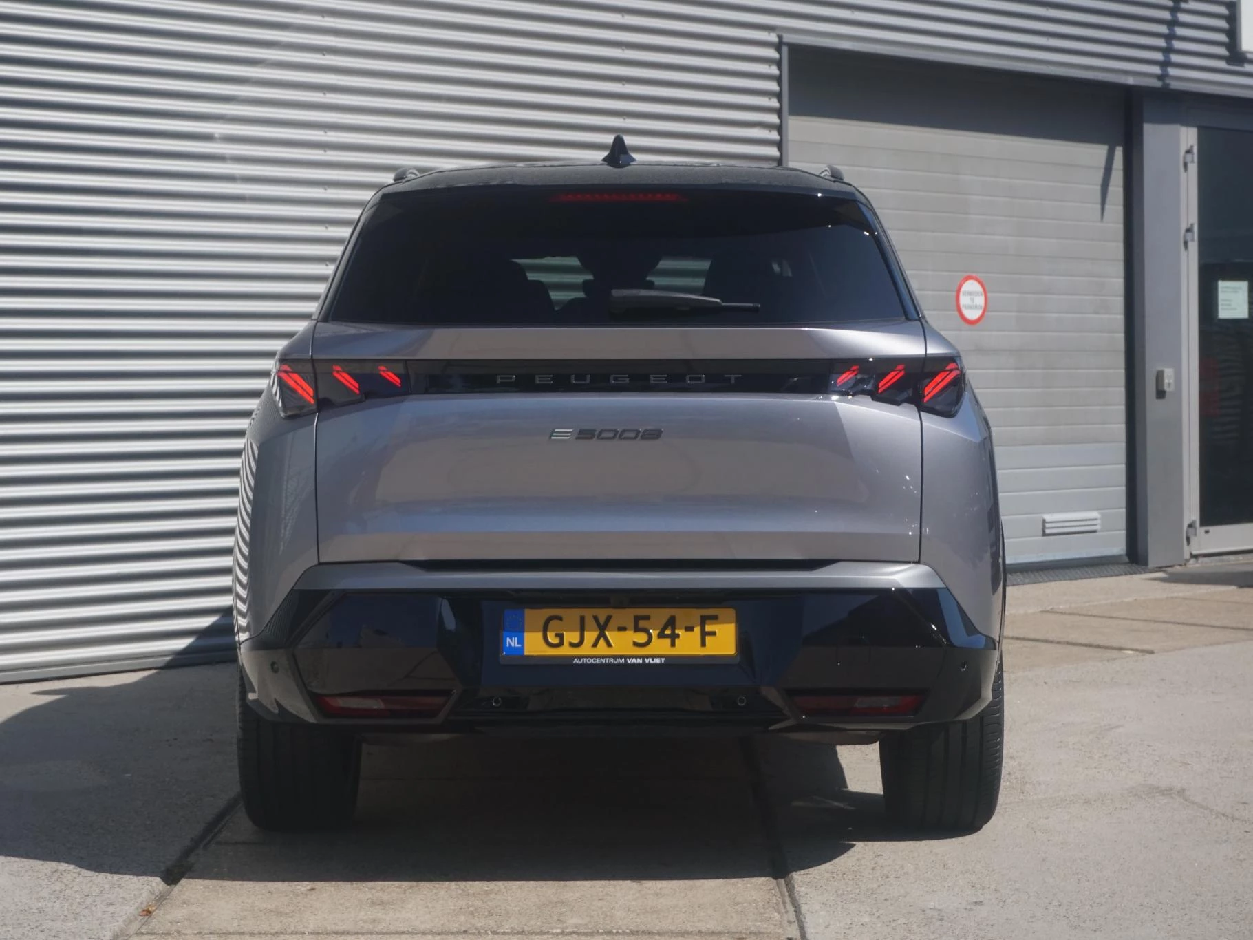 Hoofdafbeelding Peugeot e-5008