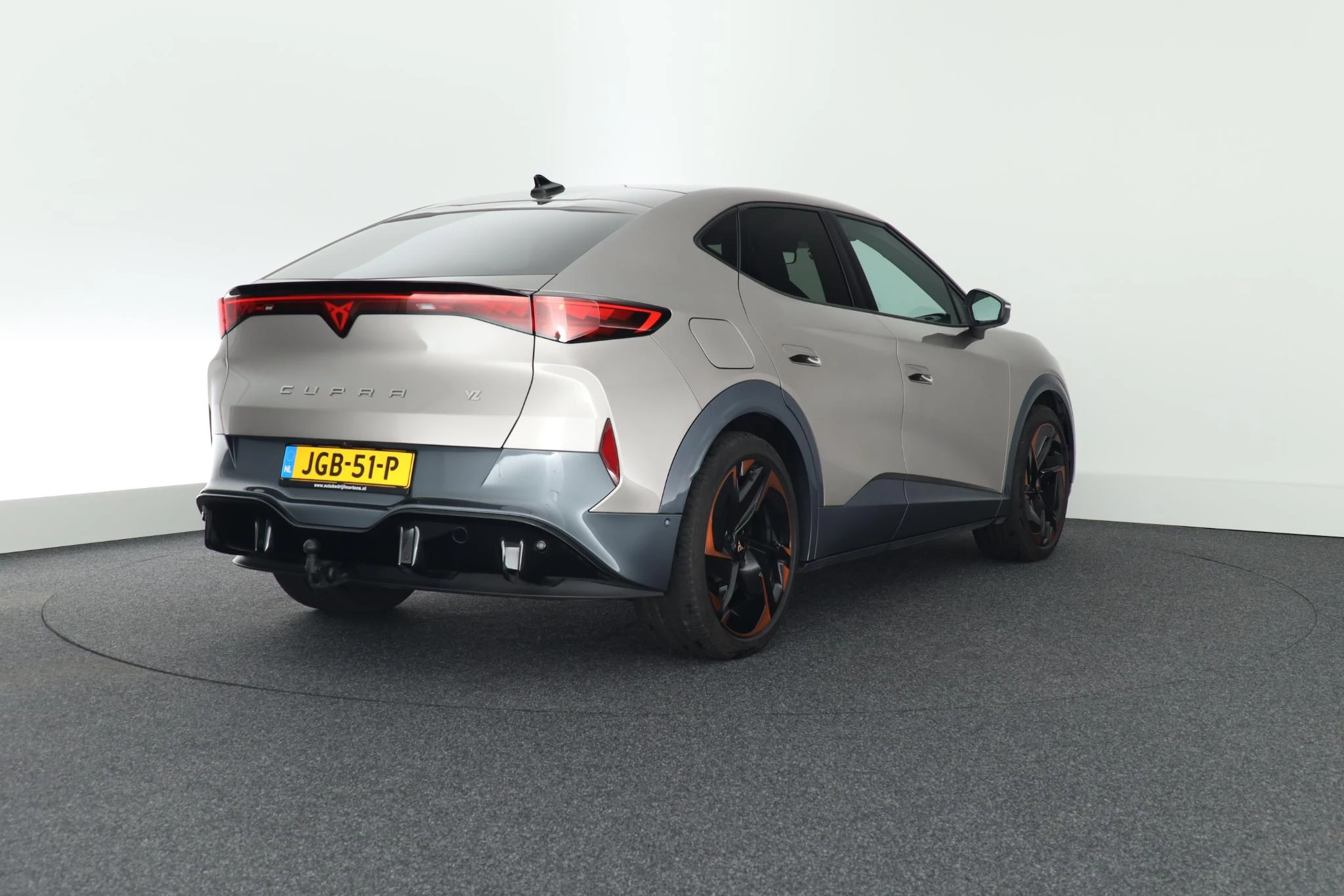 Hoofdafbeelding CUPRA Tavascan