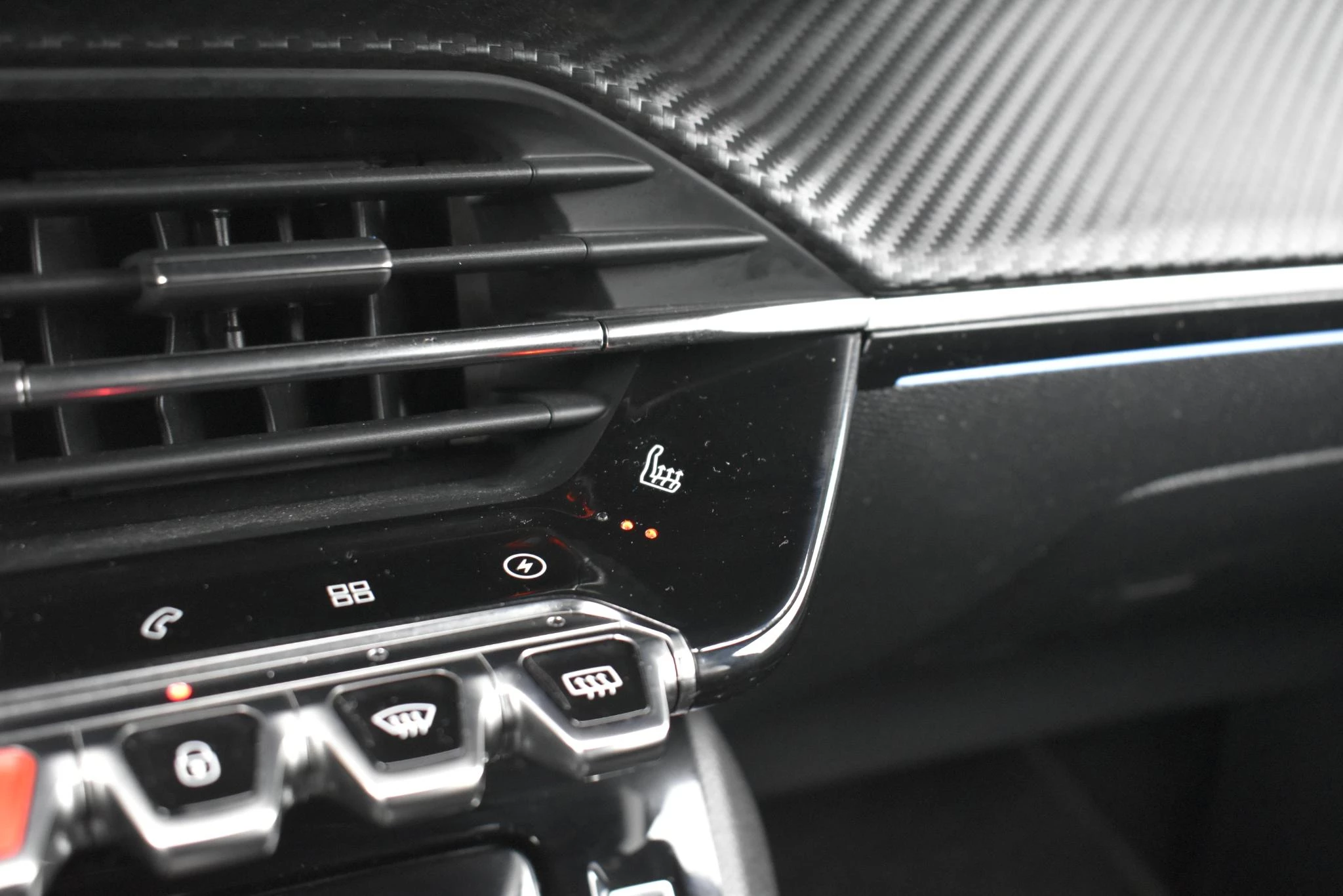 Hoofdafbeelding Peugeot e-208