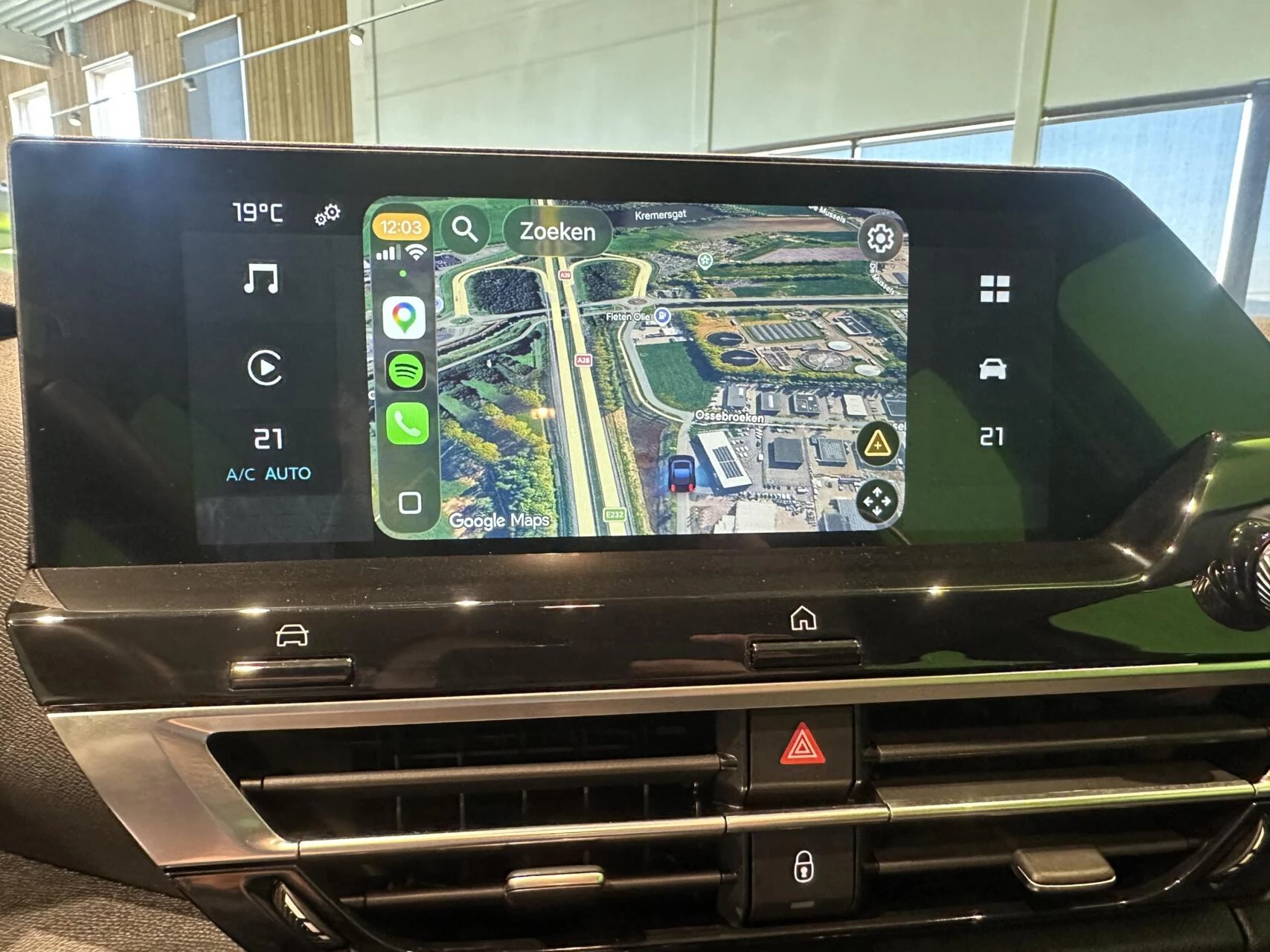 Hoofdafbeelding Citroën ë-C4