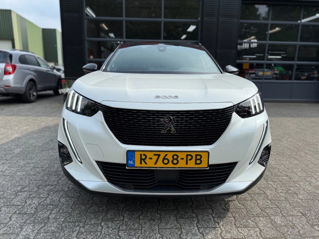 Hoofdafbeelding Peugeot e-2008