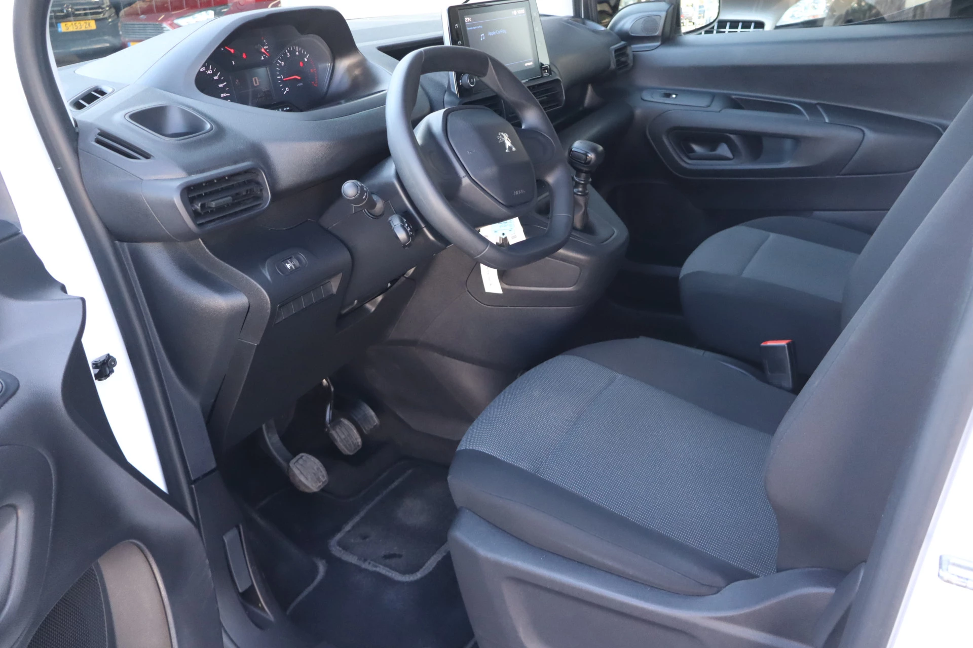 Hoofdafbeelding Peugeot Partner