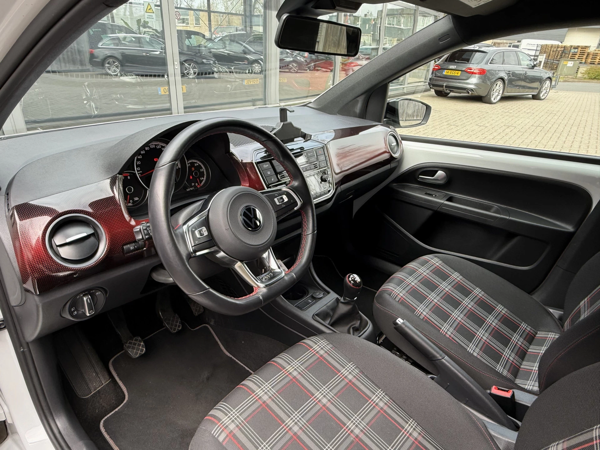 Hoofdafbeelding Volkswagen up!