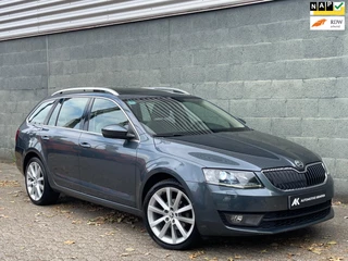 Skoda Octavia Combi 1.2 TSI Greentech Elegance Businessline Pano|Xenon|Navi|Leder|Trekhaak|Nap|Boekjes