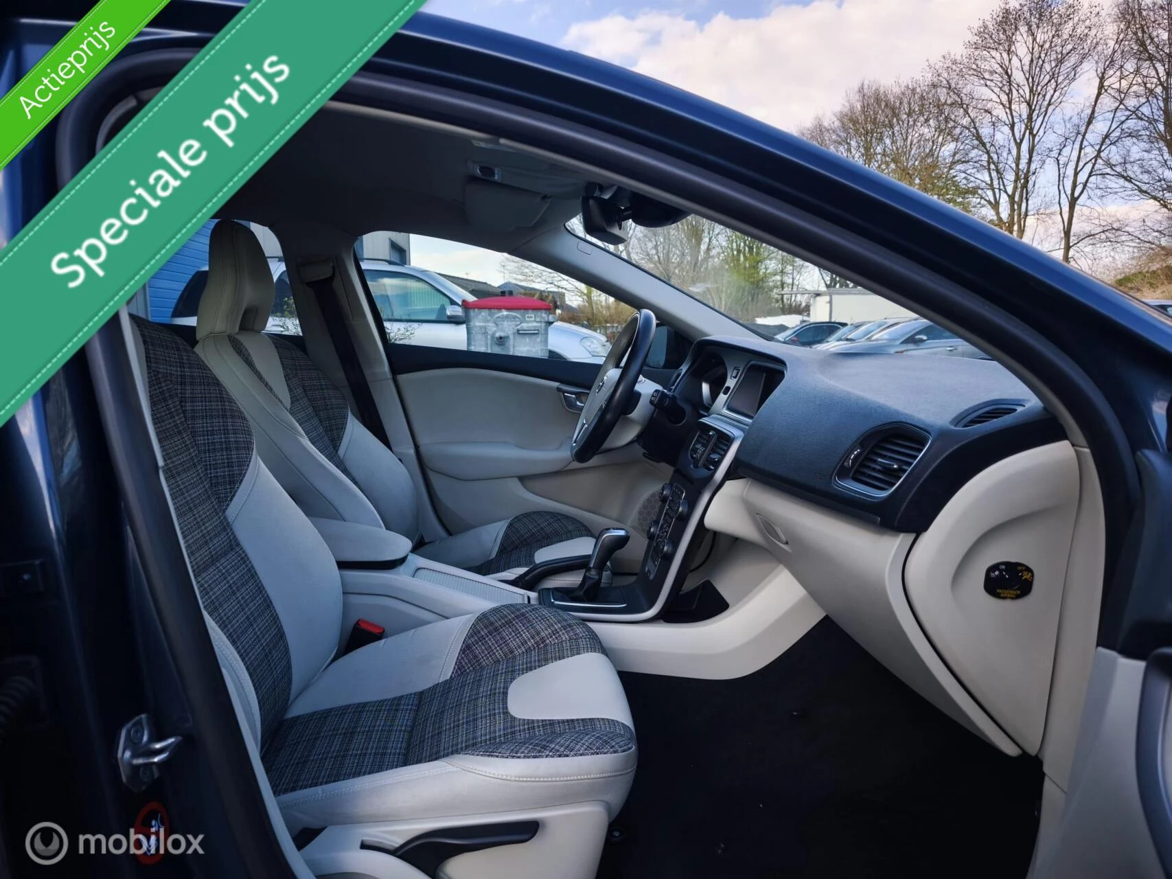 Hoofdafbeelding Volvo V40