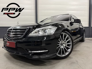 Hoofdafbeelding Mercedes-Benz S-Klasse Mercedes-Benz S-Klasse 600 V12 Lang AMG Facelift UNIEKE AUTO/TOPCONDITIE/VOLLEDIG MERCEDES DEALER HISTORIE/PANO-SCHUIFDAK/NACHTZICHT/MASSAGE+VENTILATIE/DISTRONIC/LANE-ASSIST/CAMERA/HARMAN&KARDON/20"AMG/YOUNGTIMER/BTW-AUTO