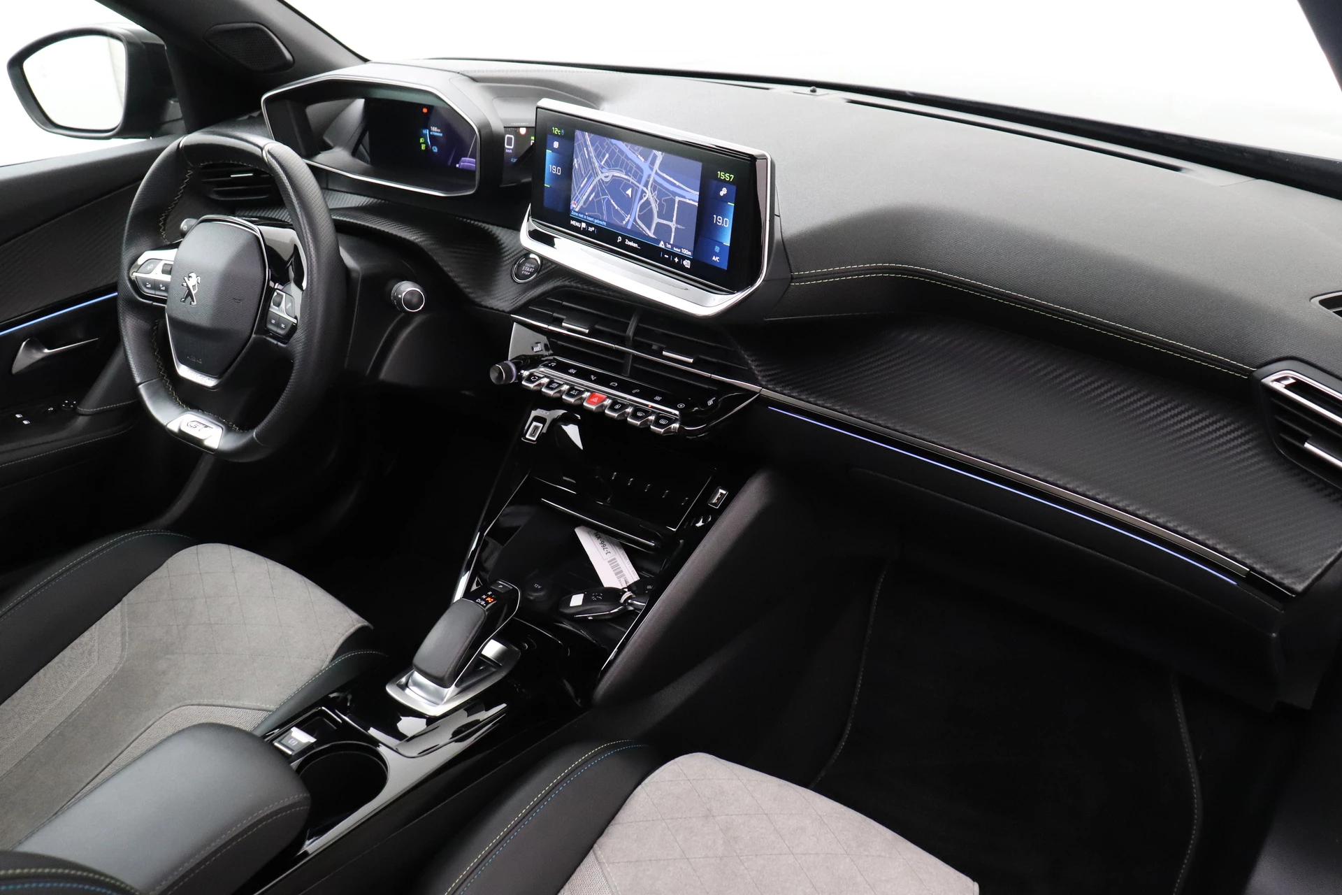 Hoofdafbeelding Peugeot e-2008