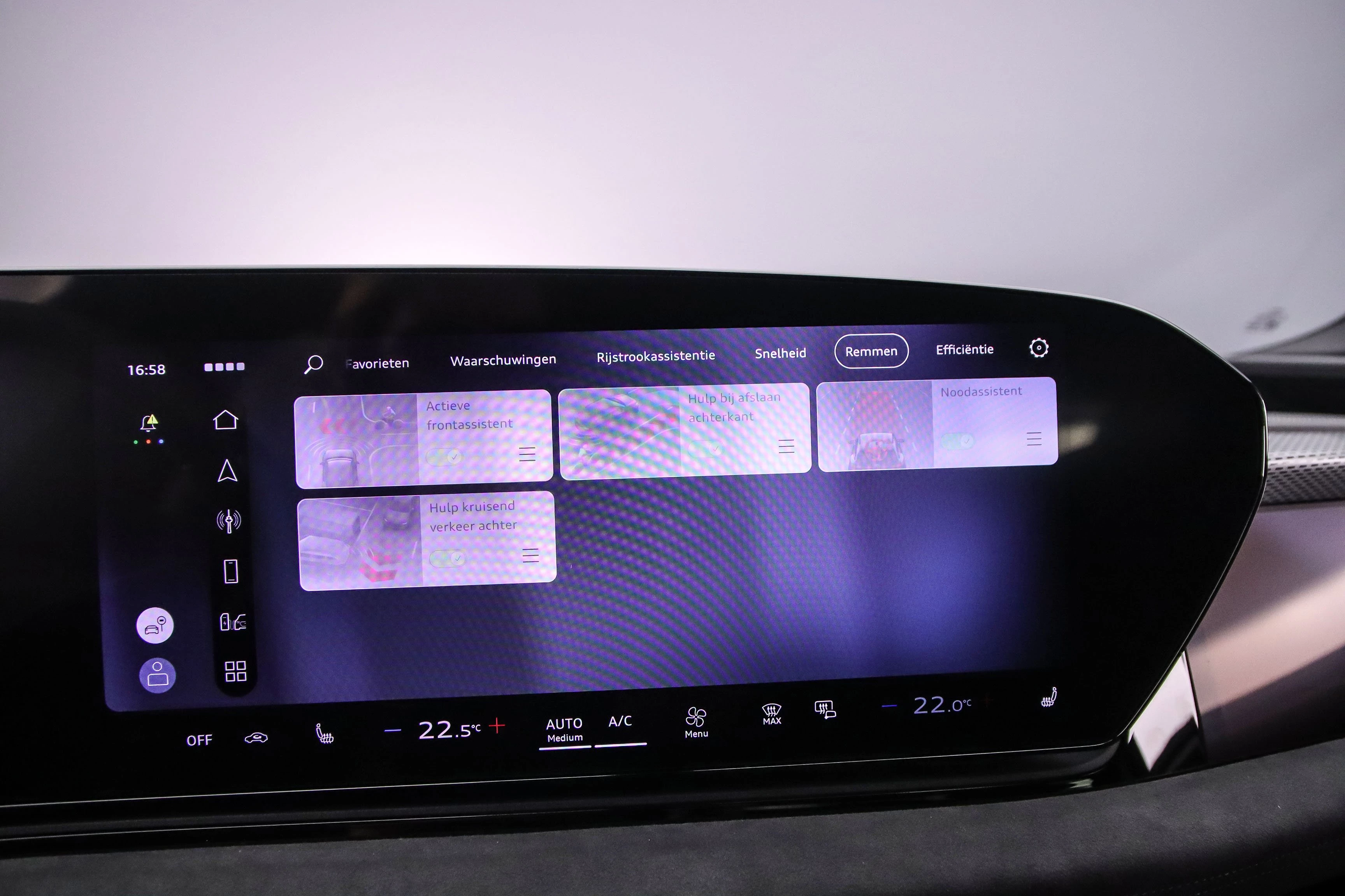 Hoofdafbeelding Audi A6 Avant e-tron