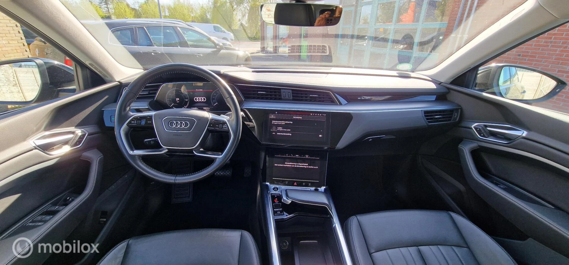 Hoofdafbeelding Audi e-tron