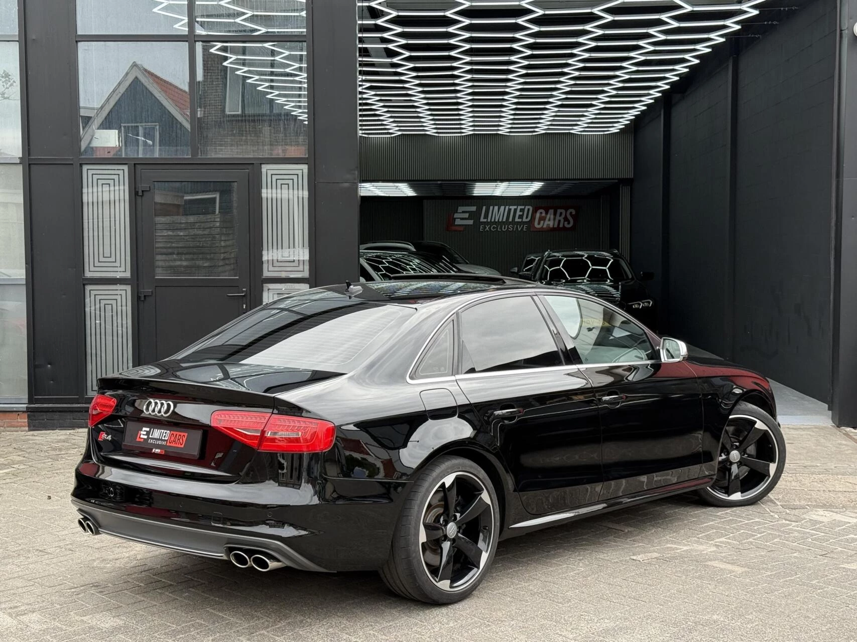 Hoofdafbeelding Audi S4