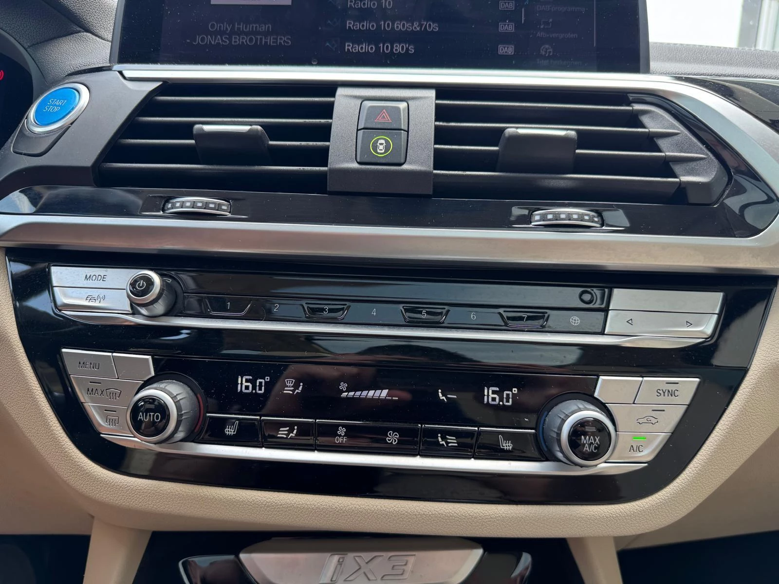 Hoofdafbeelding BMW iX3