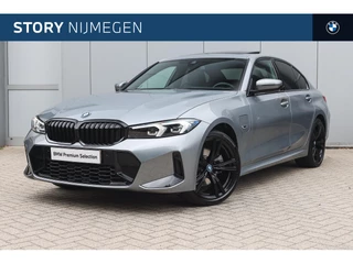 BMW 3 Serie 330e High Executive M Sport Automaat / Schuif-kanteldak / Sportstoelen / Achteruitrijcamera / Comfort Access / Stoelverwarming