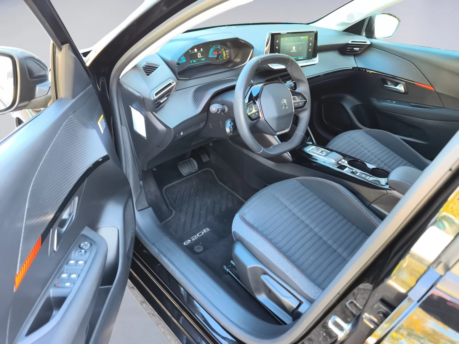 Hoofdafbeelding Peugeot e-208