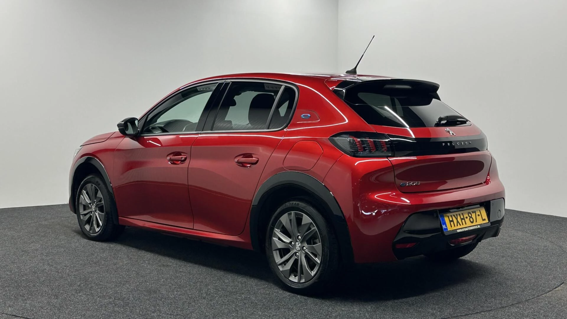 Hoofdafbeelding Peugeot e-208