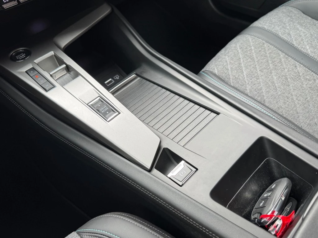Hoofdafbeelding Peugeot 408